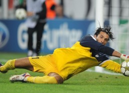 开云：战术体系初具雏形，蓝军攻坚难题待解—马雷斯卡面临密集防守考验