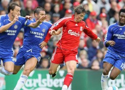 开云_懂球帝12周年盛典，120大瞬间半决赛激情对决，梅西格策世纪交锋，武磊于大宝本土争辉