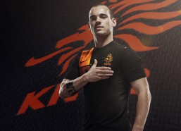 开云|中超联赛，臧一锋闪击浩克替补扳平 上港主场1比1战平永昌